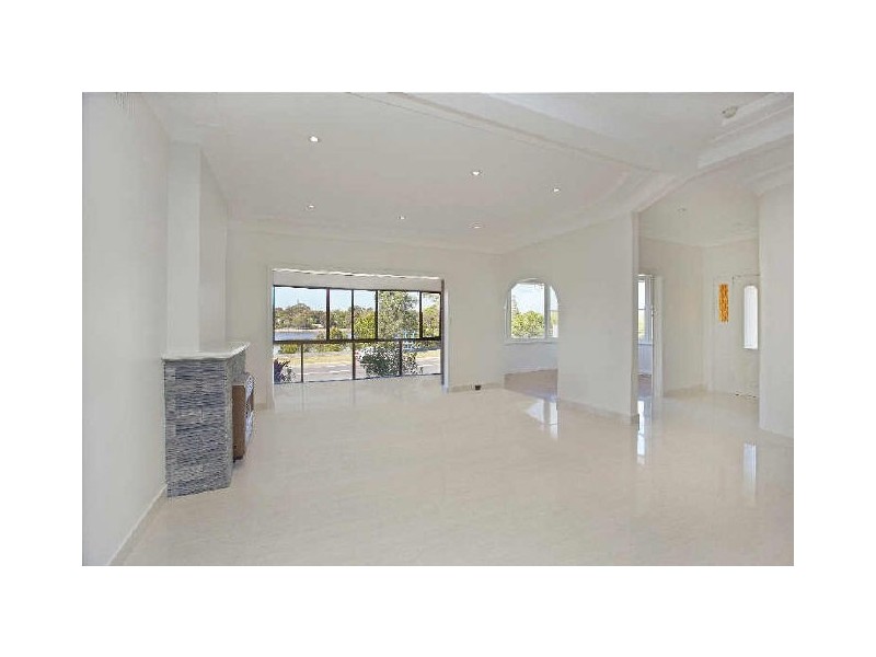 60 Henley Marine Drive, Rodd Point NSW 2046