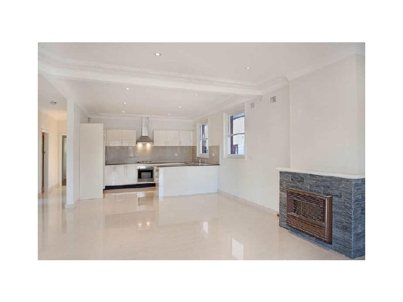 60 Henley Marine Drive, Rodd Point NSW 2046