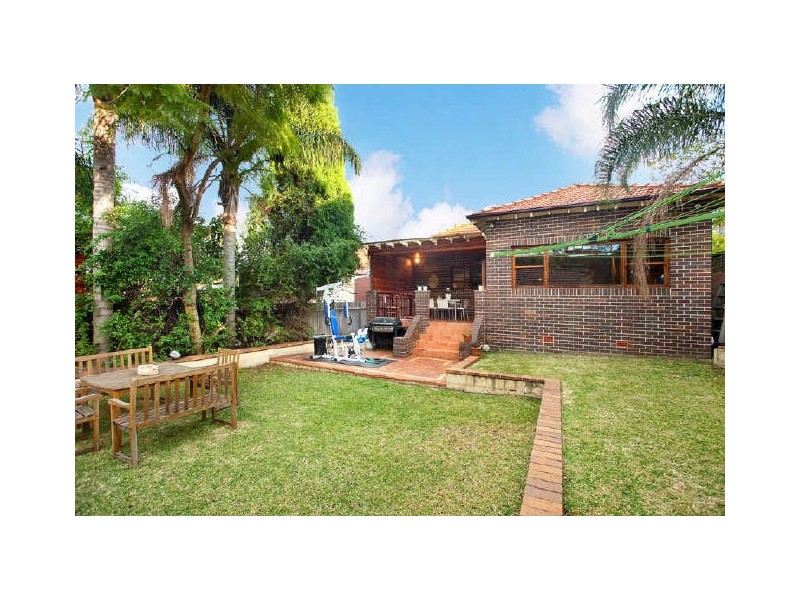 52 Hampden Road, Russell Lea NSW 2046