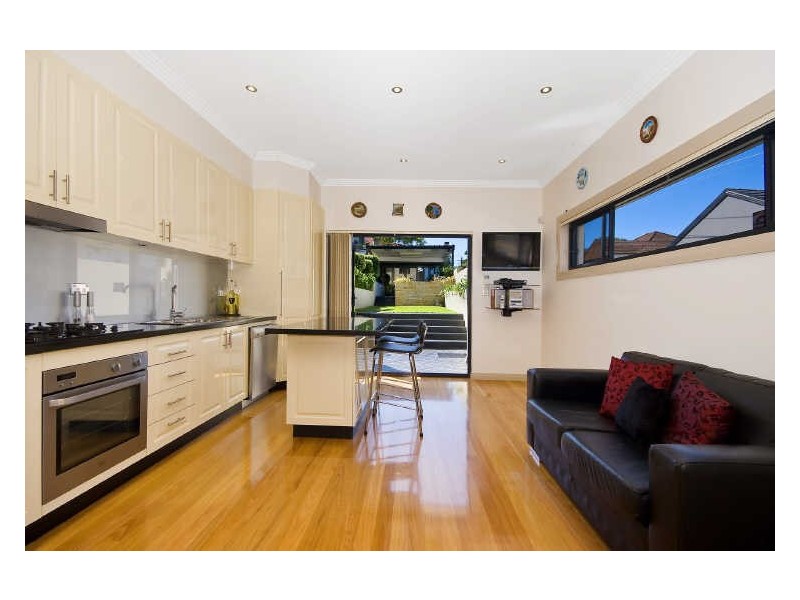 8 Thompson Street, Drummoyne NSW 2047