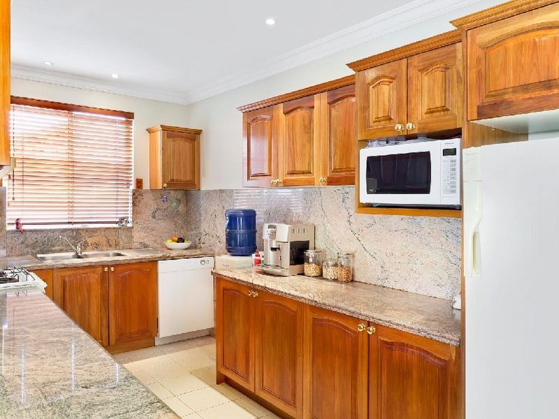 2 Pine Avenue, Russell Lea NSW 2046
