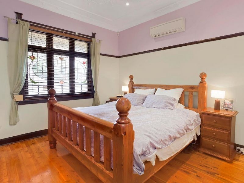 2 Pine Avenue, Russell Lea NSW 2046