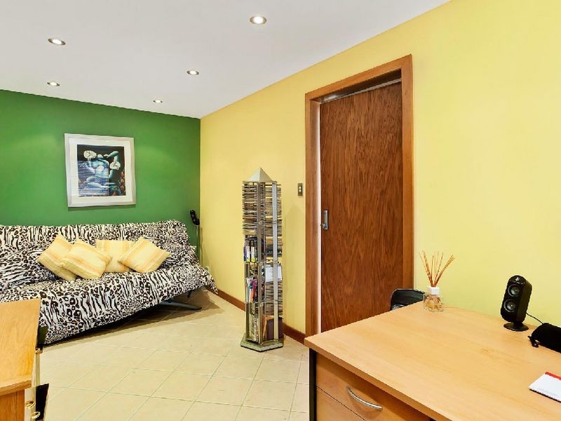 2 Pine Avenue, Russell Lea NSW 2046