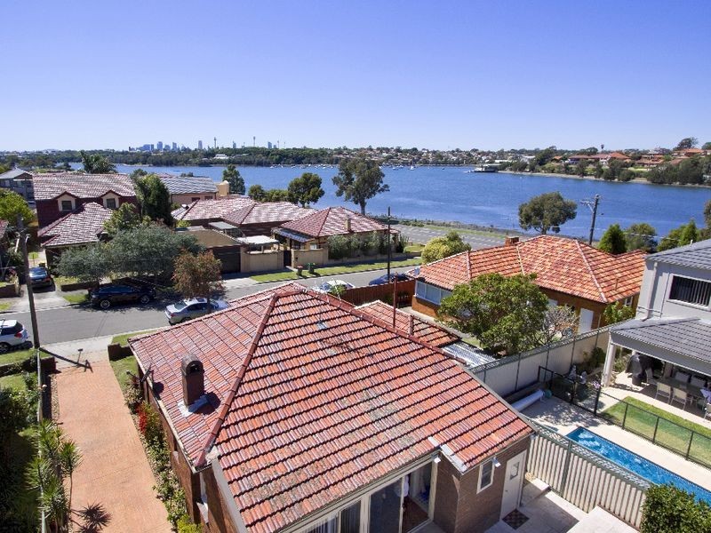 1 Princess Avenue, Rodd Point NSW 2046