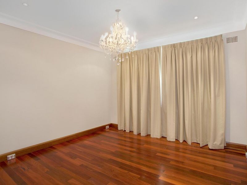 60 Henley Marine Drive, Rodd Point NSW 2046