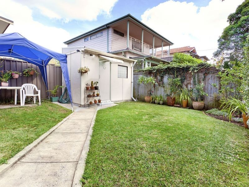 8 Tait Street, Russell Lea NSW 2046