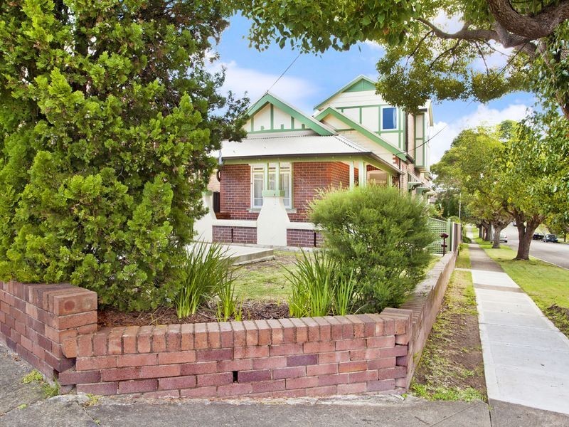 8 Tait Street, Russell Lea NSW 2046