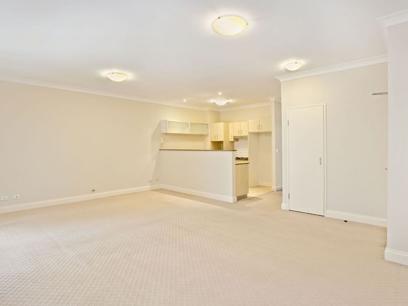 6/10 Kings Park Circuit, Five Dock NSW 2046