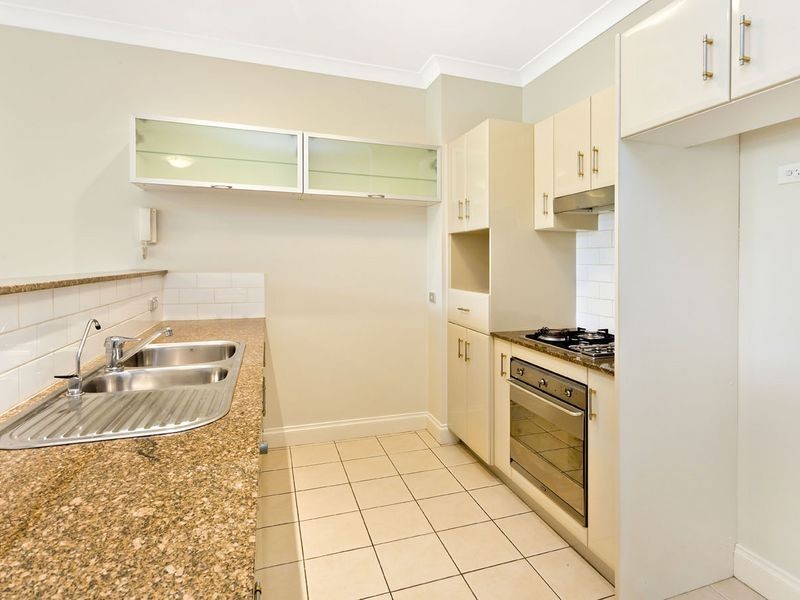 6/10 Kings Park Circuit, Five Dock NSW 2046