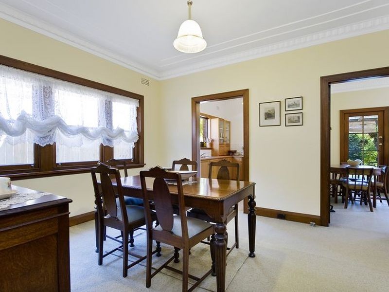 27 Duchess Avenue, Rodd Point NSW 2046