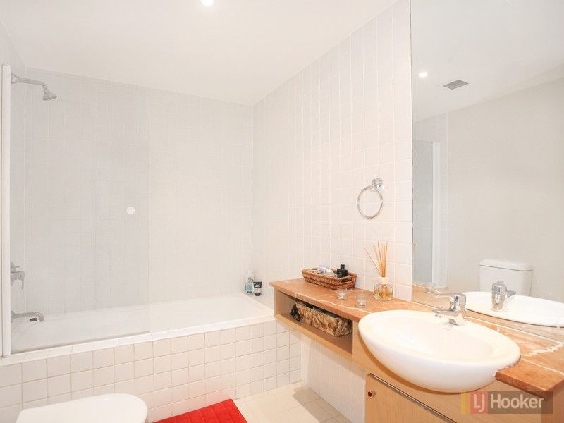 146/27 Bennelong Parkway, Wentworth Point NSW 2127