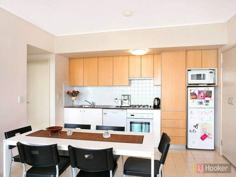 146/27 Bennelong Parkway, Wentworth Point NSW 2127