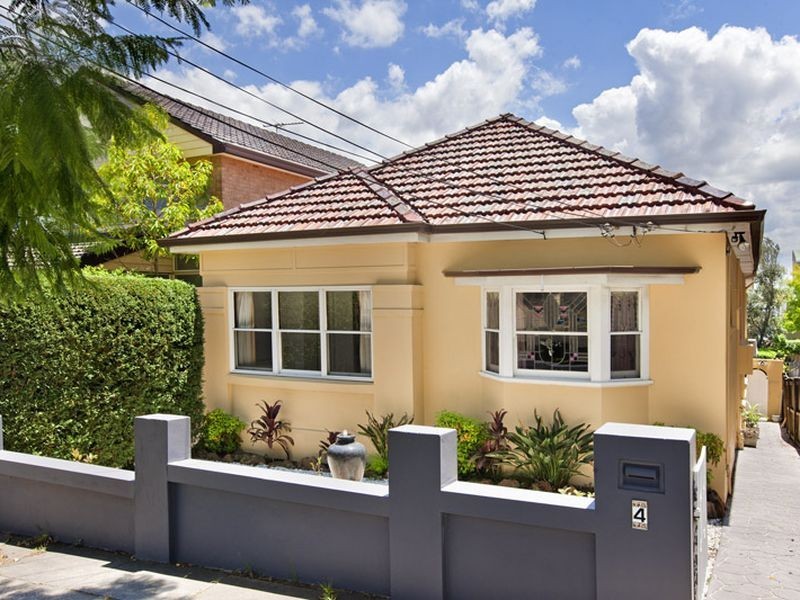 4 Fitzroy Street, Abbotsford NSW 2046
