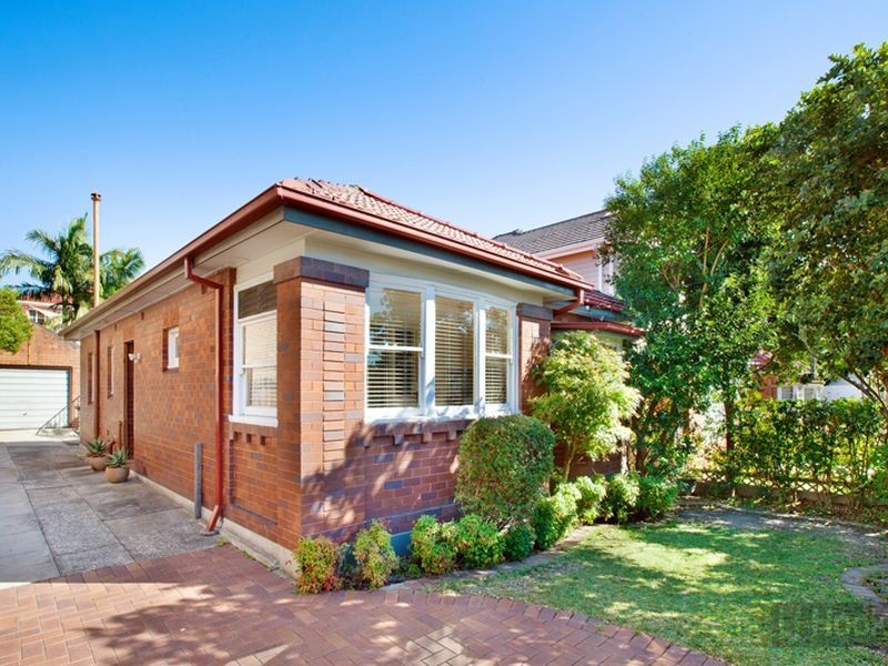 41 Duchess Avenue, Rodd Point NSW 2046