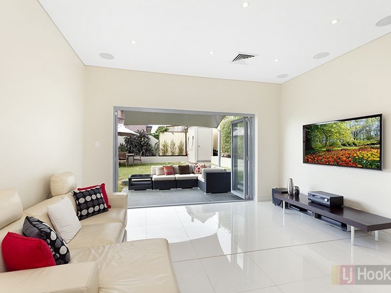 14 Byrne Avenue, Drummoyne NSW 2047