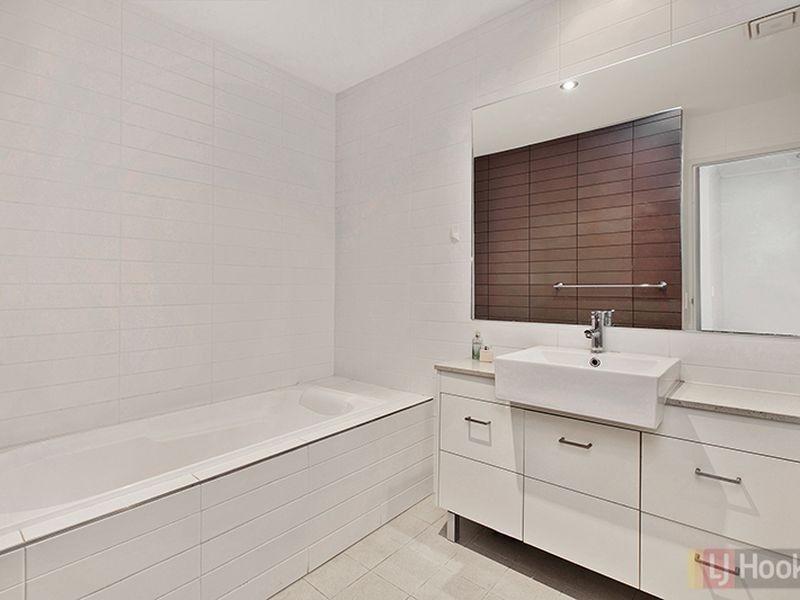 103/19 Hill Road, Wentworth Point NSW 2127