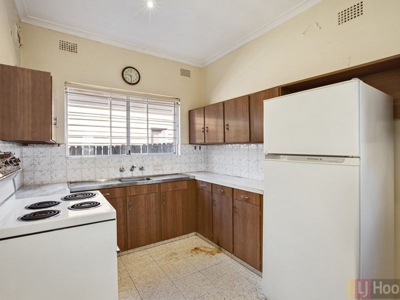 4 Boronia Avenue, Russell Lea NSW 2046