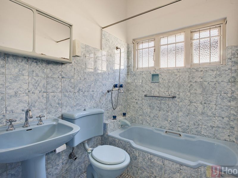 4 Boronia Avenue, Russell Lea NSW 2046