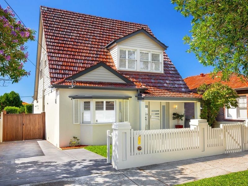 38 Arthur Street, Rodd Point NSW 2046