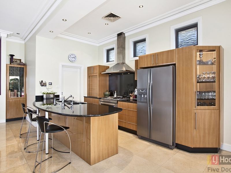 84 Henley Marine Drive, Rodd Point NSW 2046