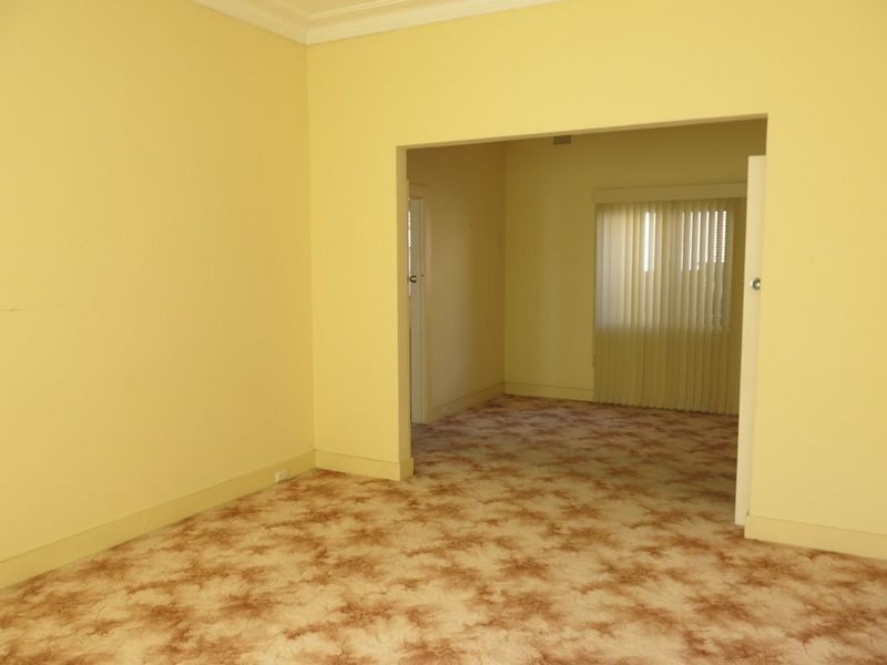 5 Boronia Avenue, Russell Lea NSW 2046