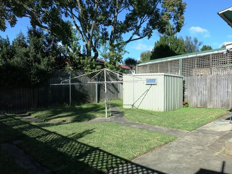 5 Boronia Avenue, Russell Lea NSW 2046