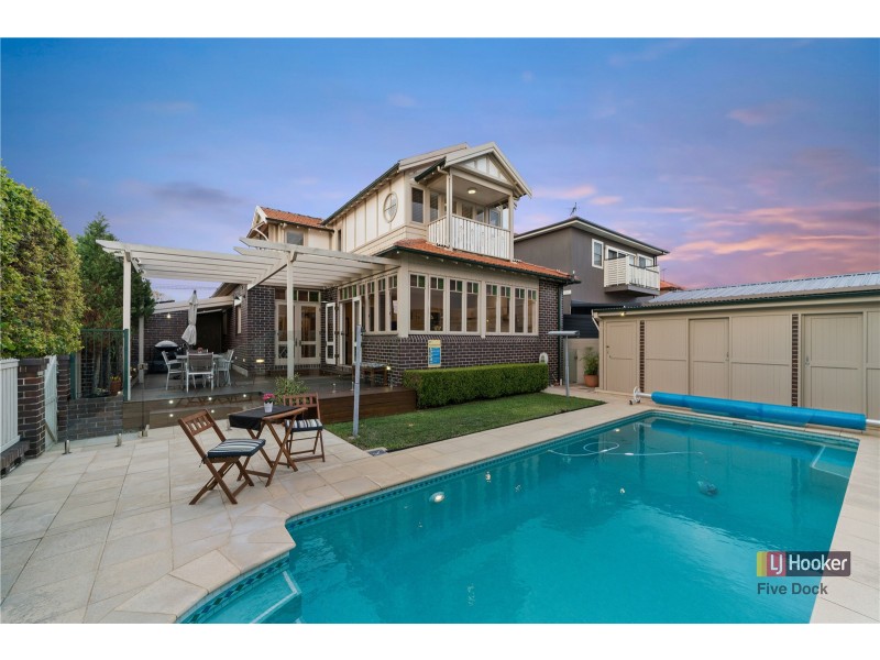 33 First Avenue, Rodd Point NSW 2046