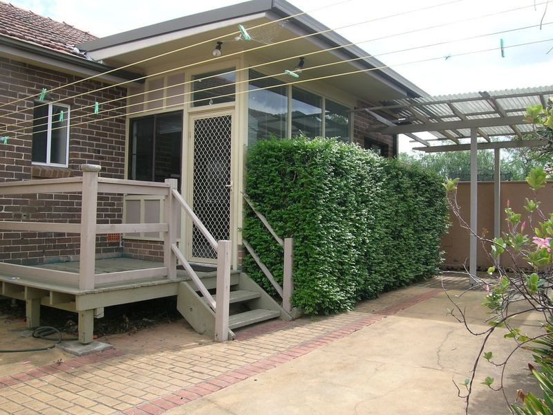 5 Clare Crescent, Russell Lea NSW 2046