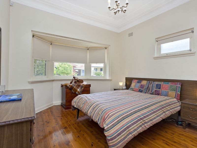 14 Hood Avenue, Rodd Point NSW 2046