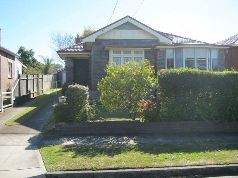16 Rickard Street, Rodd Point NSW 2046