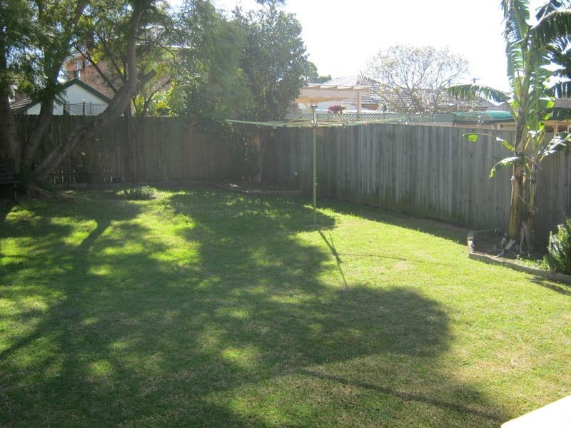 16 Rickard Street, Rodd Point NSW 2046
