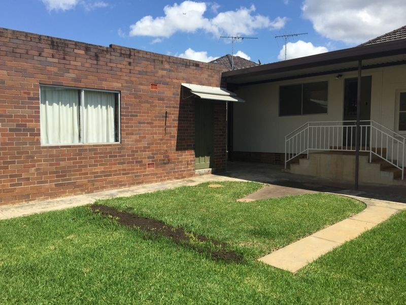 12 Clare Crescent, Russell Lea NSW 2046
