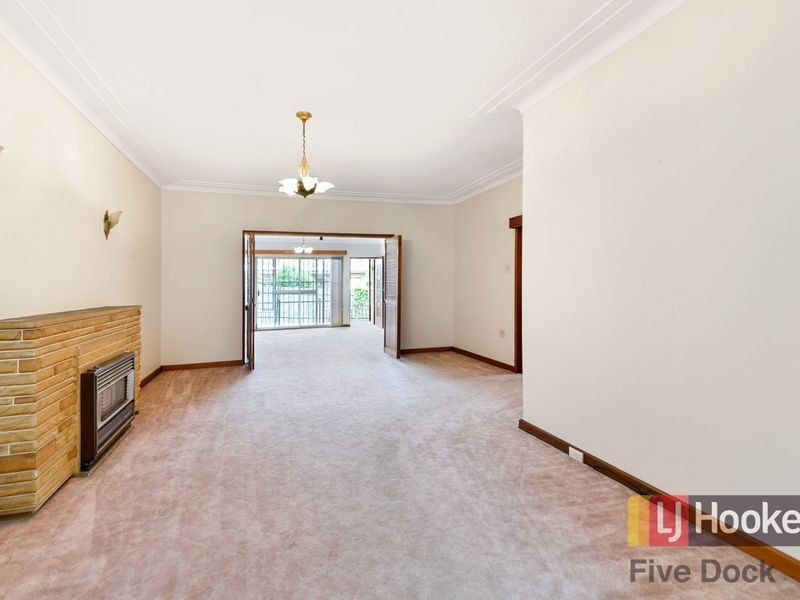 10 Arthur Street, Rodd Point NSW 2046