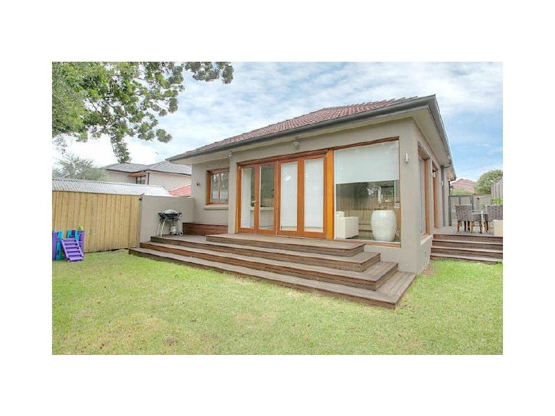 4 Nield Avenue, Rodd Point NSW 2046