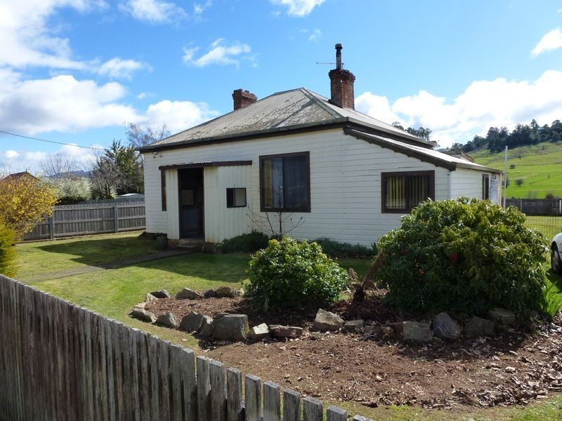 42 Pioneer Drive, Mole Creek TAS 7304