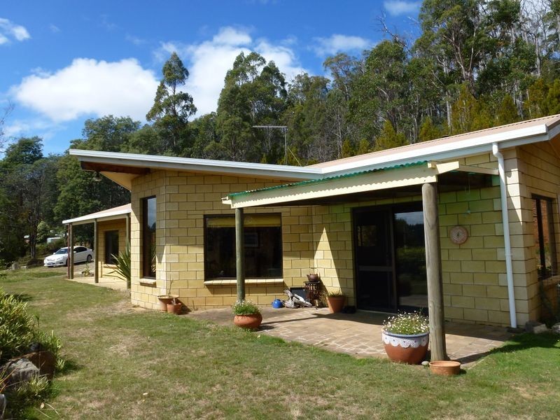 120 Pumicestone Road, Deloraine TAS 7304