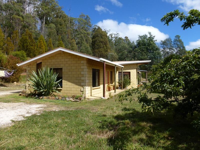 120 Pumicestone Road, Deloraine TAS 7304