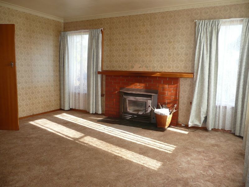 5284 Bass Highway, Deloraine TAS 7304