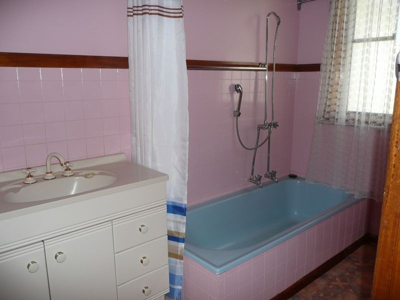 5284 Bass Highway, Deloraine TAS 7304