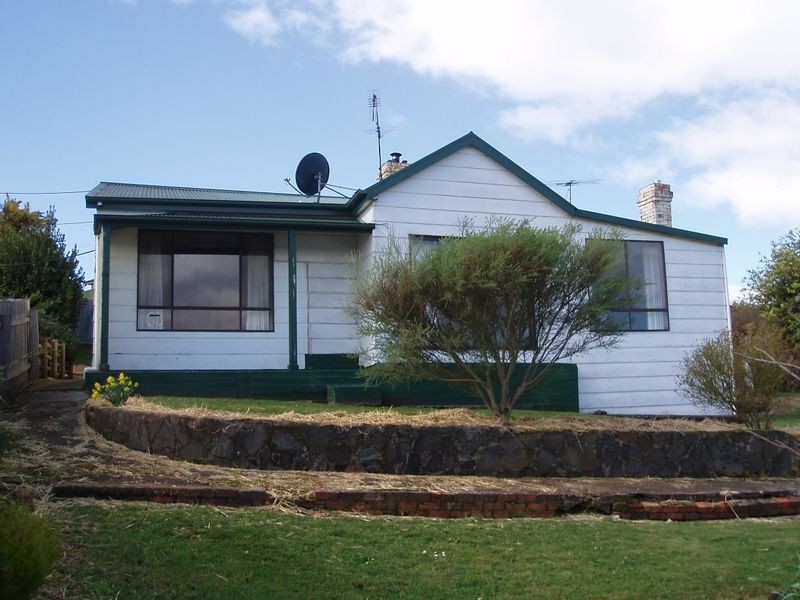 8 Beefeater Street, Deloraine TAS 7304