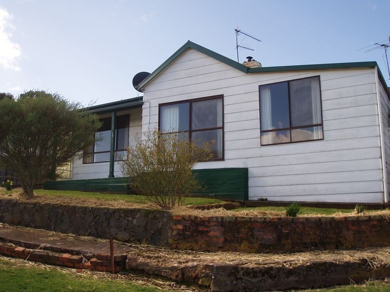 8 Beefeater Street, Deloraine TAS 7304