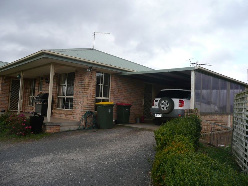 2 / 9 Gleadow Street, Deloraine TAS 7304