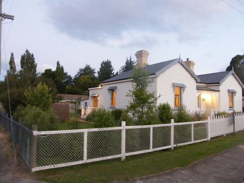 6 Railway Street, Deloraine TAS 7304