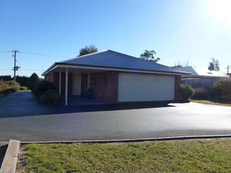 15 Gleadow Street, Deloraine TAS 7304