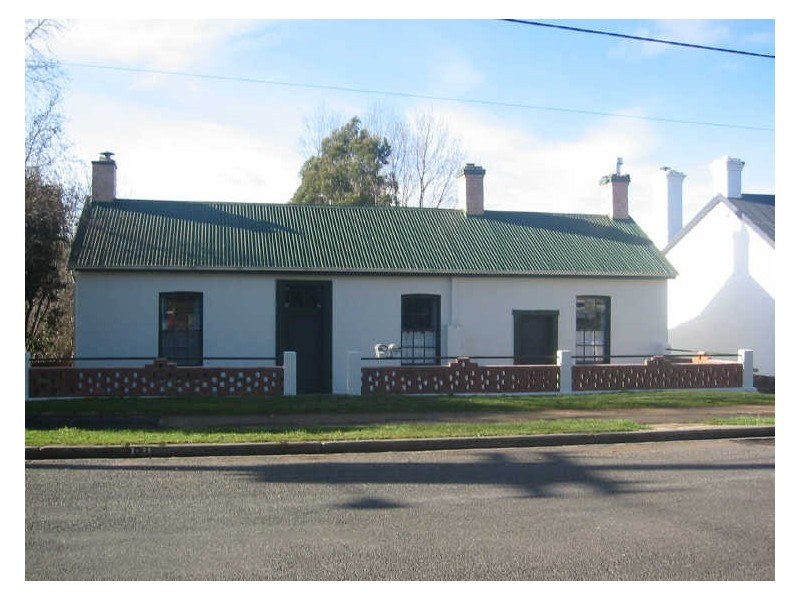 2/31 West Barrack Street, Deloraine TAS 7304