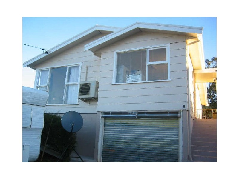 8 Bonney Street, Deloraine TAS 7304