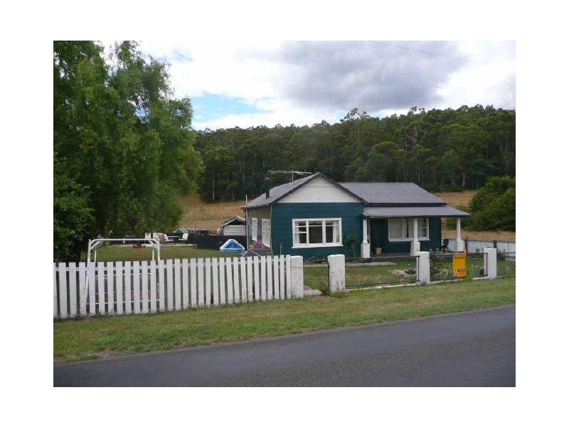 2 Pioneer Drive, Mole Creek TAS 7304