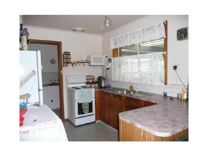 Unit 1 142 Emu Bay Road, Deloraine TAS 7304
