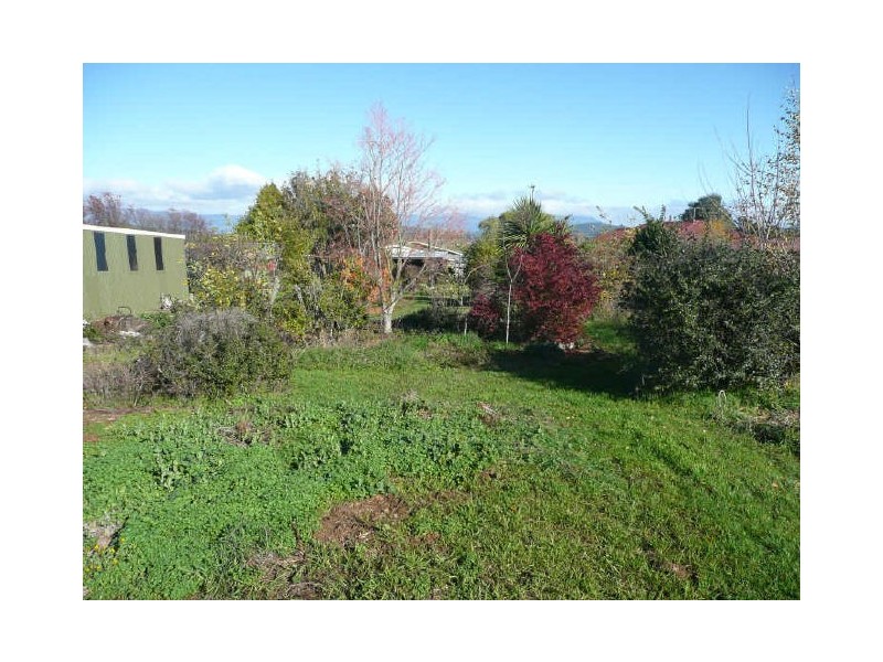 195 Emu Bay Road, Deloraine TAS 7304
