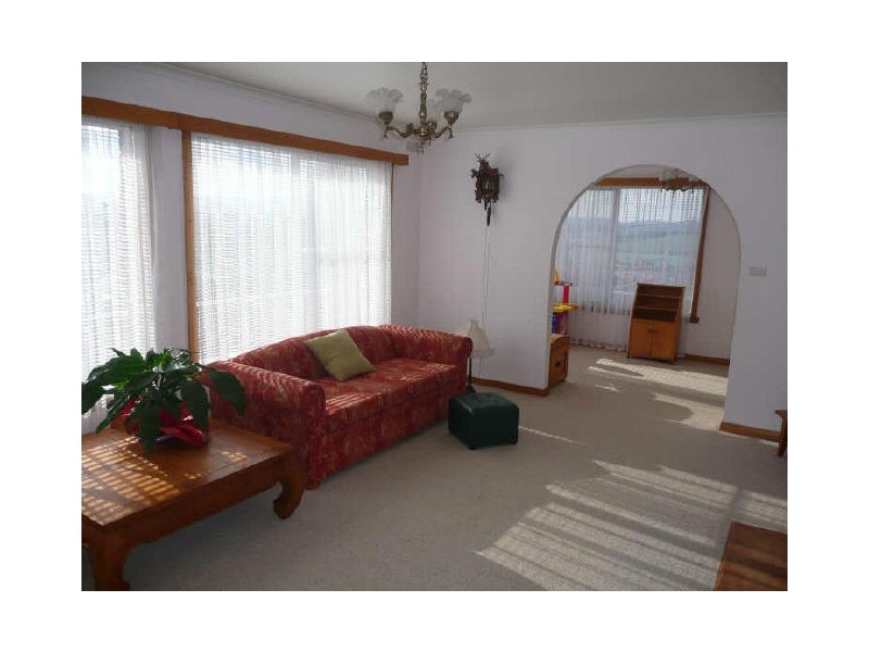 28 Gay Street, Deloraine TAS 7304